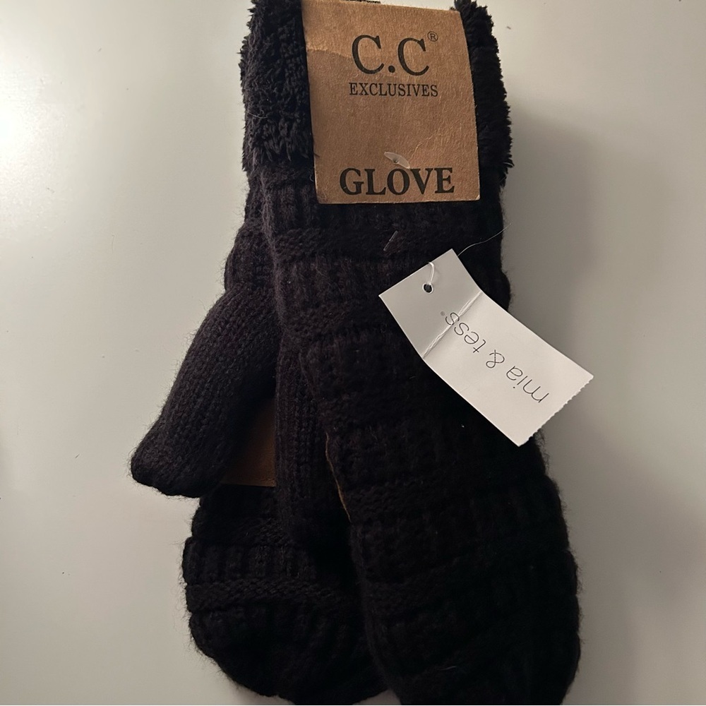 C.C Exclusives Black Knit Mittens